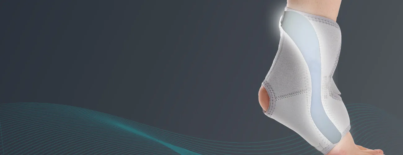 Tynor Ankle Support (Neoprene) close-up: semi-rigid PE splint