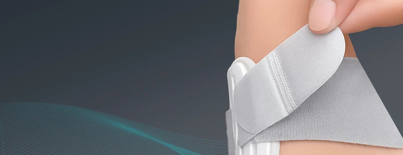 Tynor Bunion Splint close-up: hook-loop strap