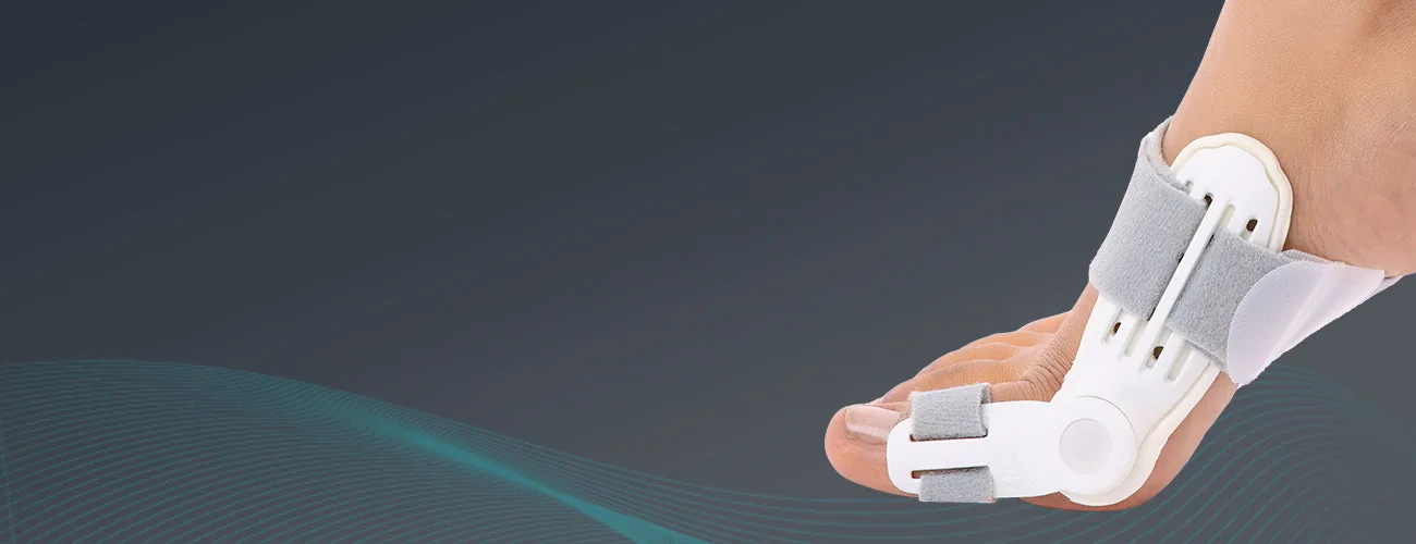 Tynor Bunion Splint close-up: slim fit on the foot