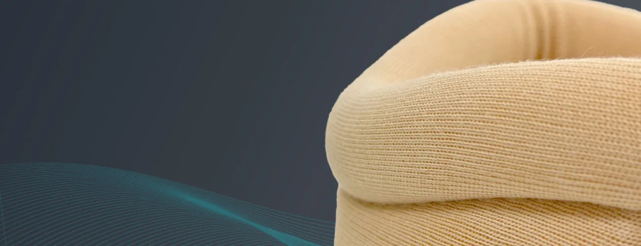 Tynor Cervical Collar Soft With Support close-up: rounded collar edge