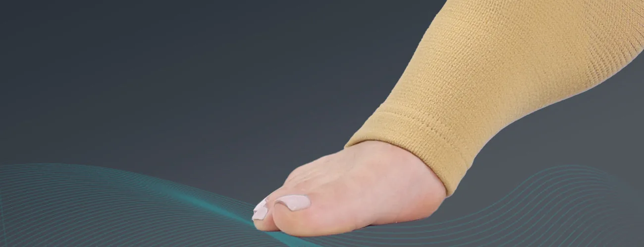 Tynor Compression Stocking Below Knee Classic close-up: closed heel and open toe