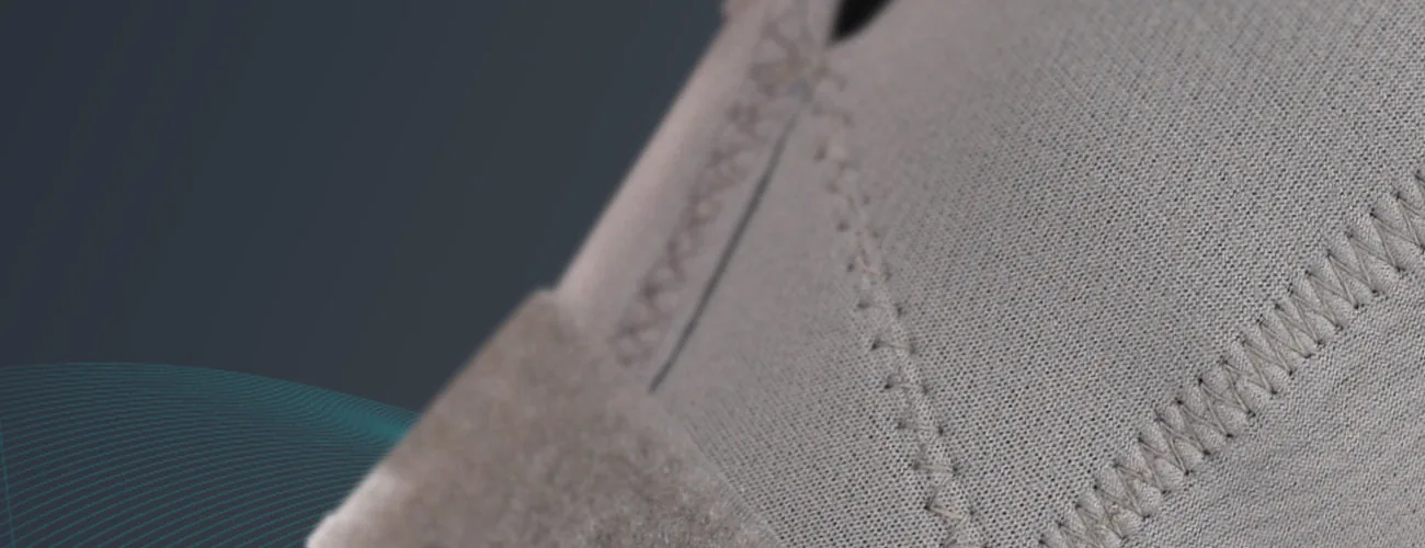 Tynor Knee Support Hinged (Neoprene) close-up: stitched neoprene panels