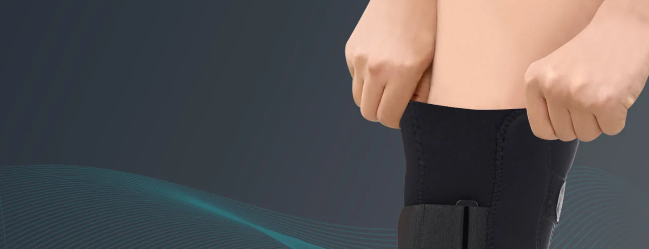 Tynor Knee Wrap Hinged (Neoprene) close-up: top edge of the wrap