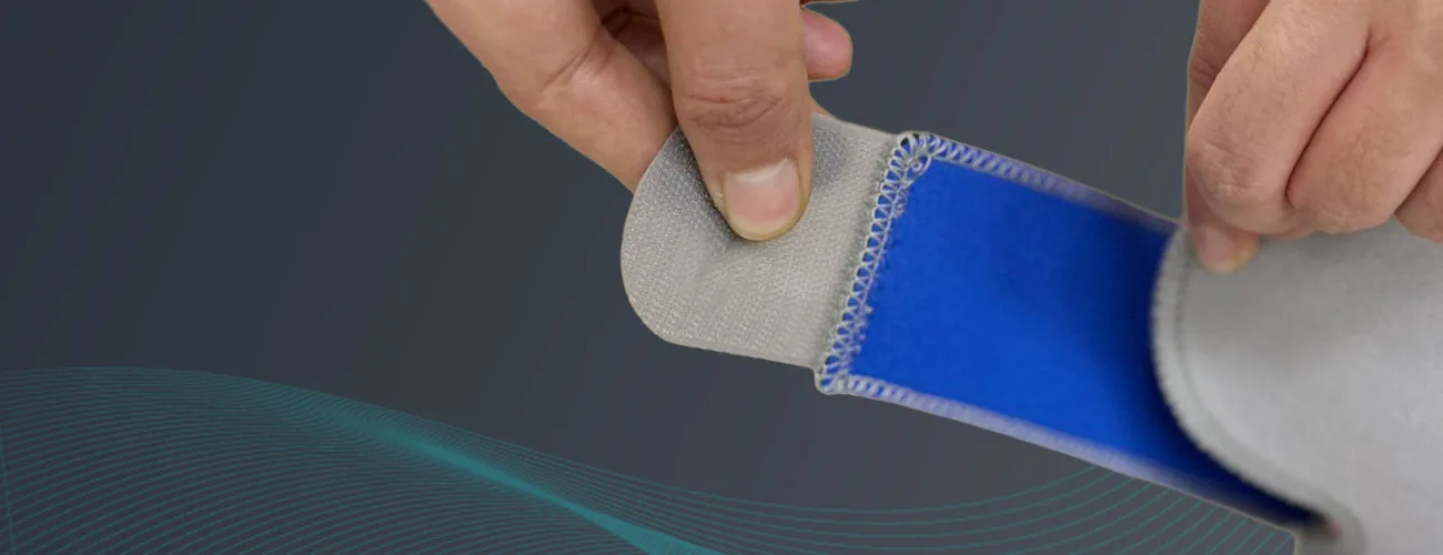 Tynor Knee Wrap (Neoprene) close-up: hook-loop closure