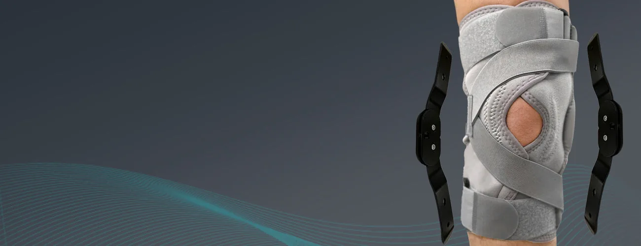 Tynor OA Knee Support (Neoprene) close-up: biaxial hinge