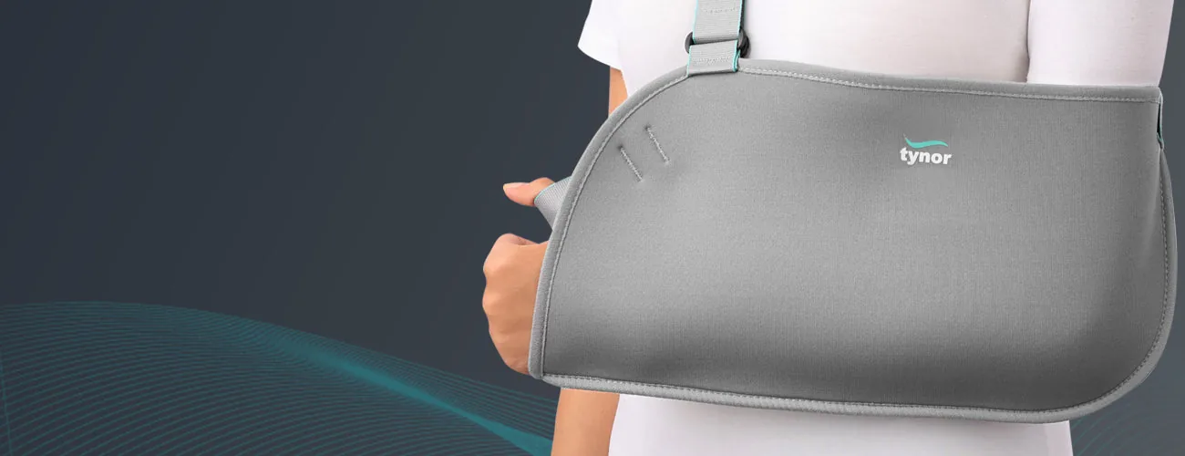 Tynor Pouch Arm Sling Baggy close-up: roomy pouch