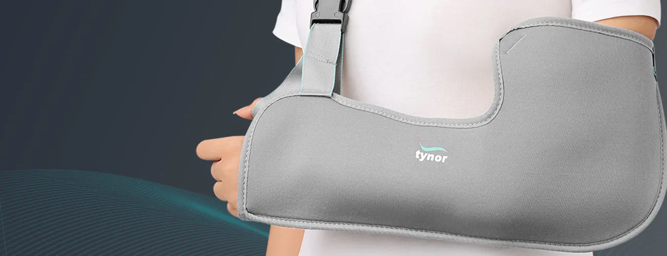 Tynor Pouch Arm Sling Tropical close-up: pouch with open chest