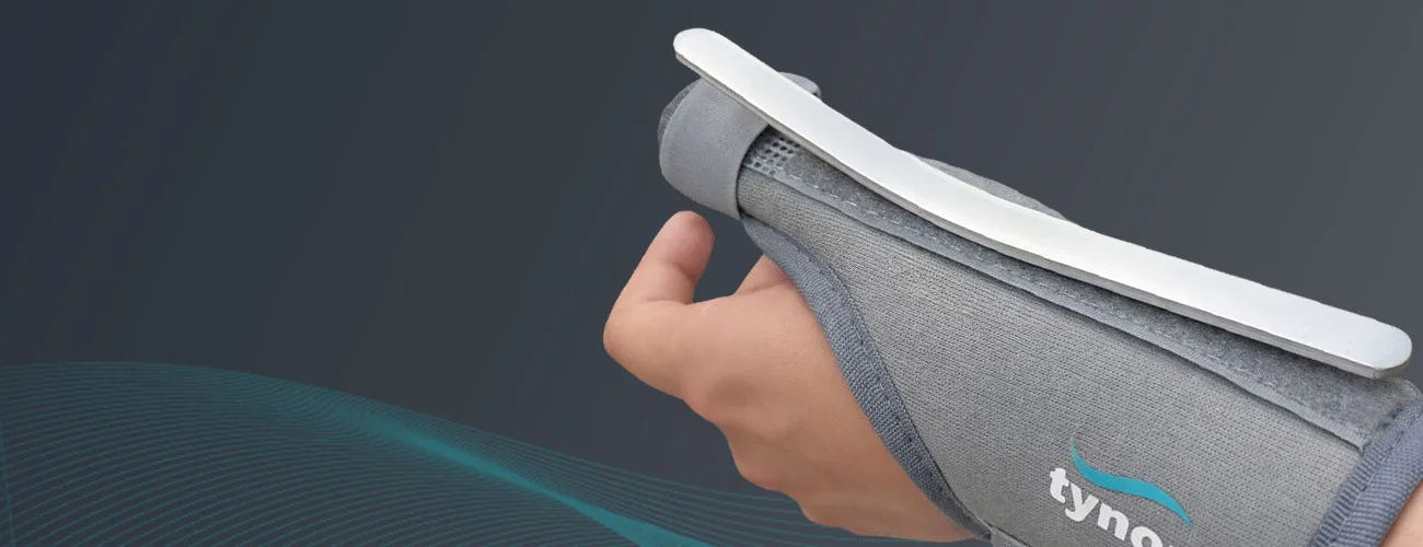Tynor Thumb Spica Splint close-up: removable aluminium splint