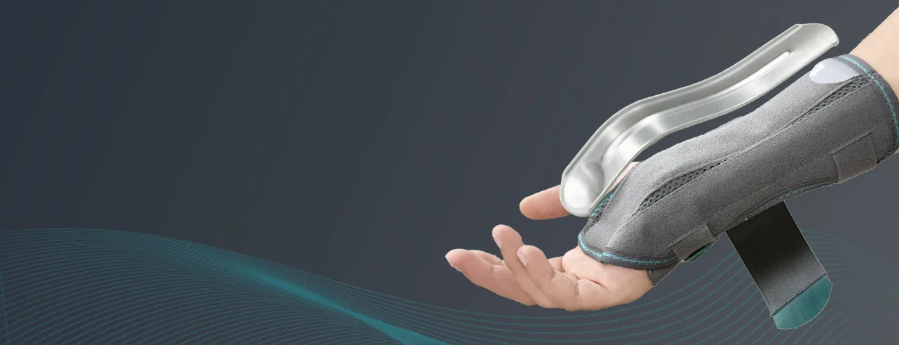 Tynor Wrist & Forearm Splint close-up: aluminium splint